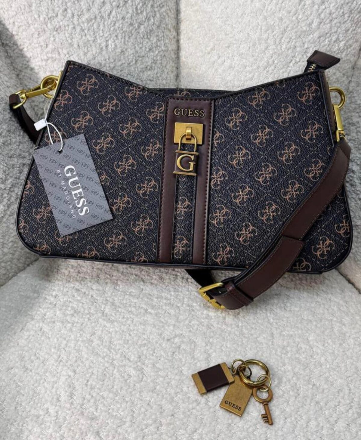 ⁦Guess women's bag⁩ - الصورة ⁦1⁩
